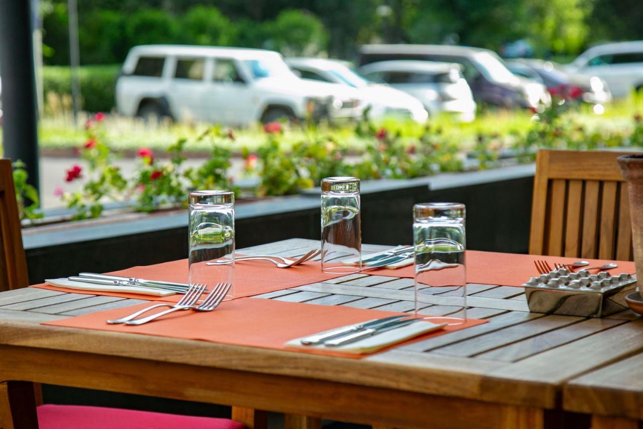 Hyatt Regency Bishkek Hotel Exterior foto